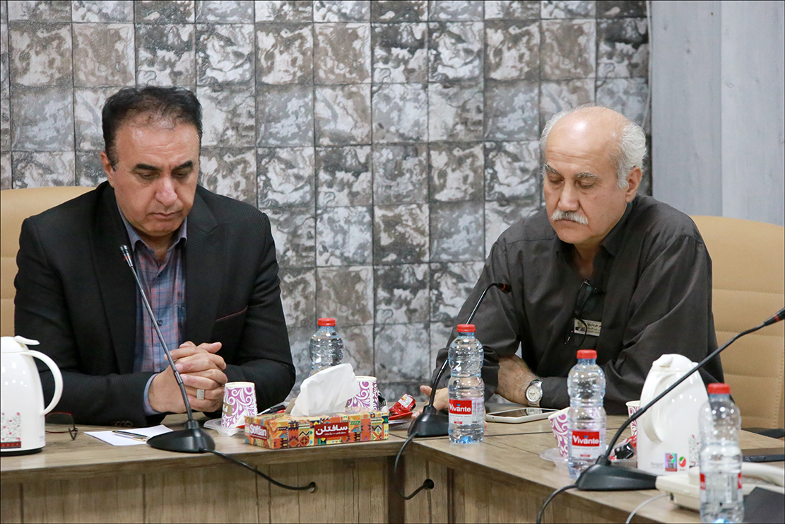 رییس بهداشت و درمان صنعت نفت فارس با مدیران خود به گفتگو نشست 33