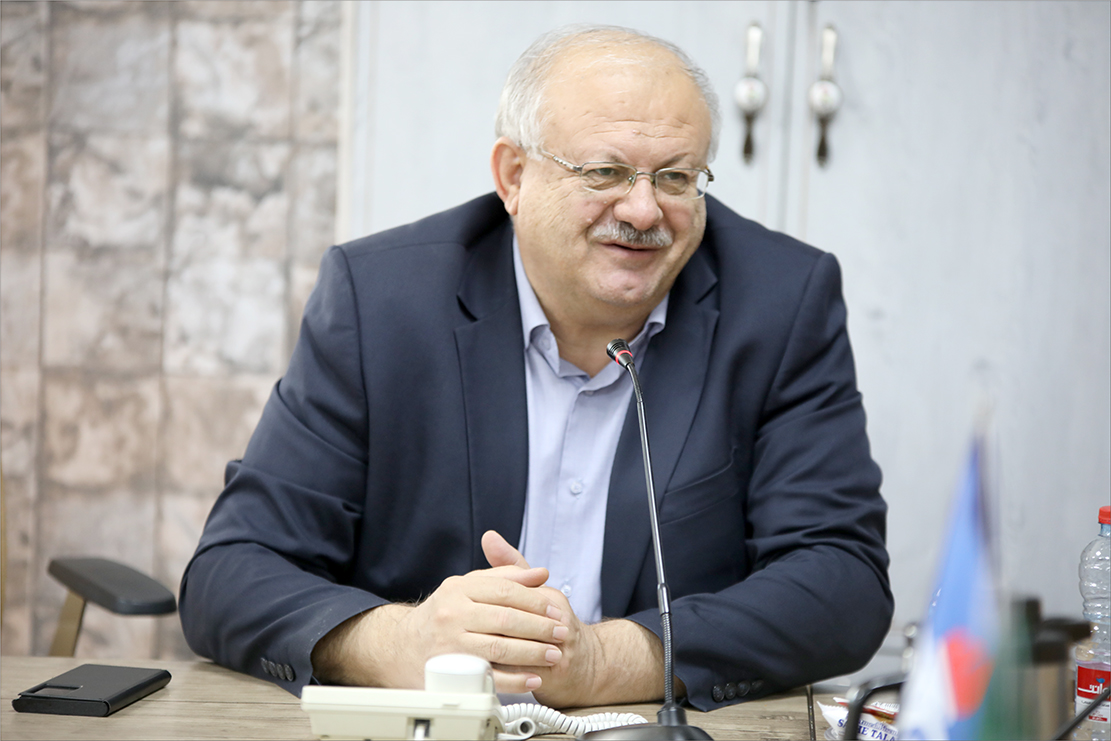 نشست رییس با واحدها/آزمایشگاه 7