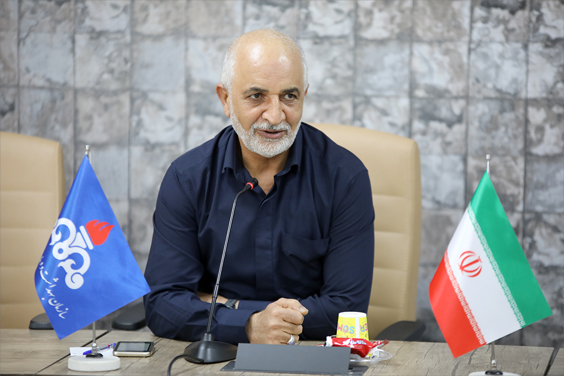 نشست رییس با واحدها/آزمایشگاه 8