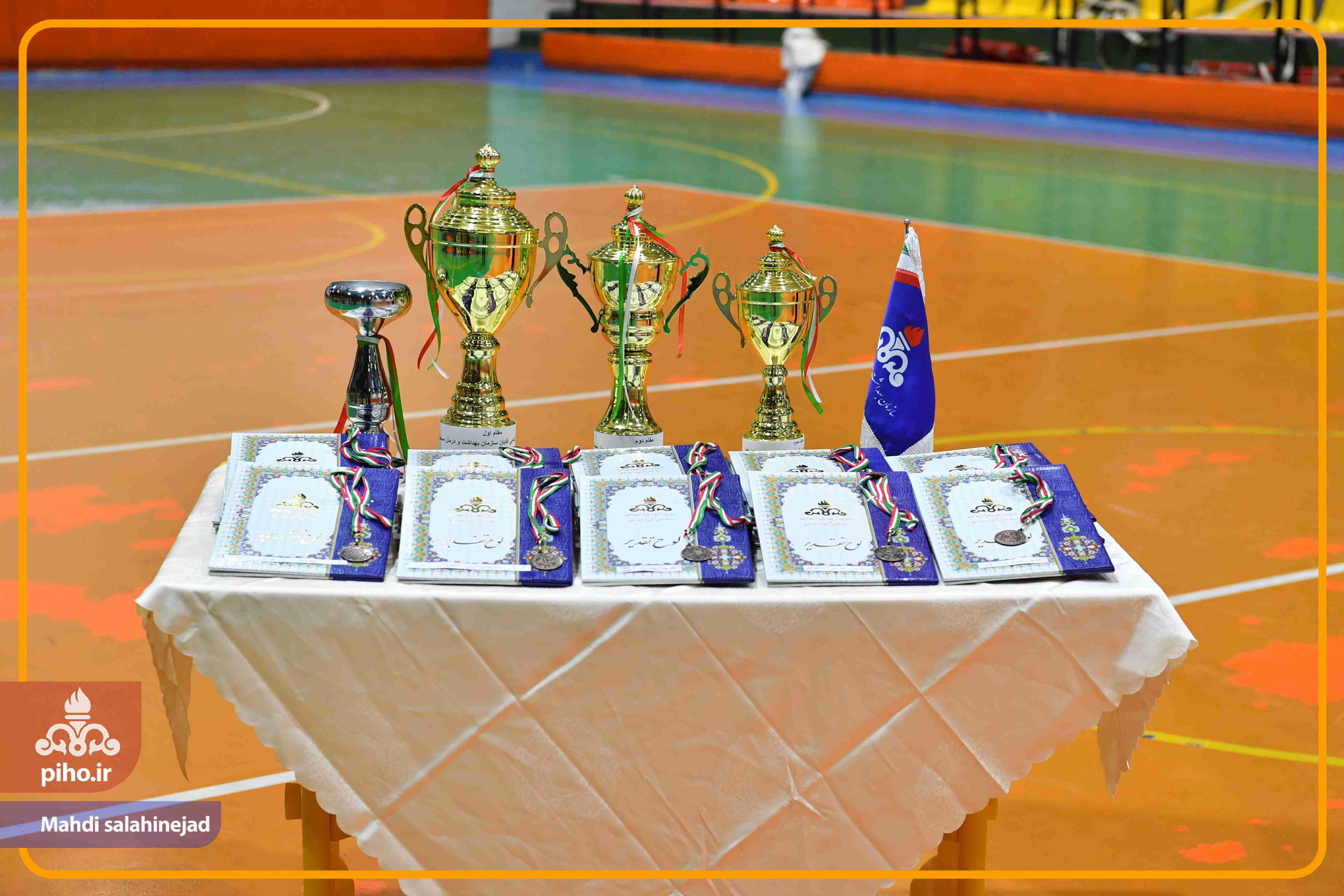 مسابقات ورزشی آقایان آذر 10