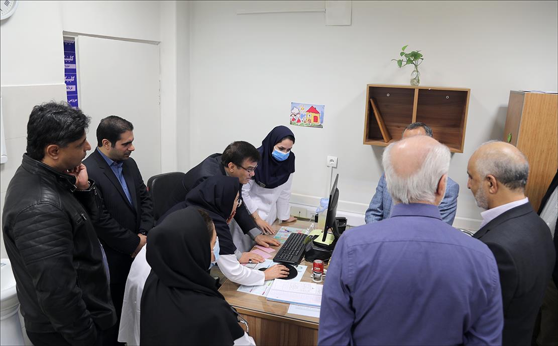 مسئولان معاونت بهداشتی وزارت بهداشت از بهداشت و درمان صنعت نفت فارس بازدید کردند 11