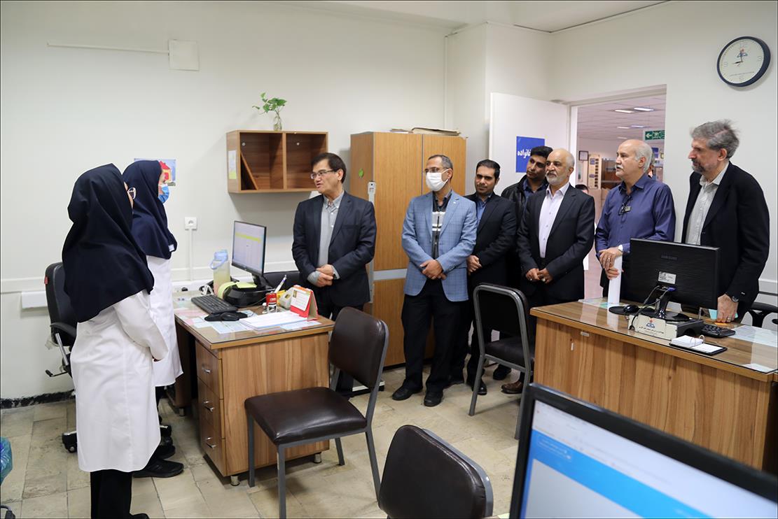 مسئولان معاونت بهداشتی وزارت بهداشت از بهداشت و درمان صنعت نفت فارس بازدید کردند 15