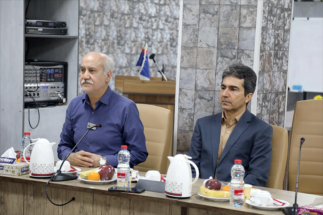 مسئولان معاونت بهداشتی وزارت بهداشت از بهداشت و درمان صنعت نفت فارس بازدید کردند 22