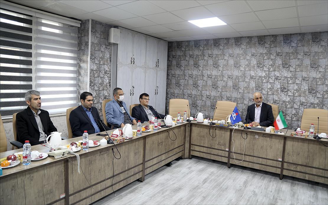 مسئولان معاونت بهداشتی وزارت بهداشت از بهداشت و درمان صنعت نفت فارس بازدید کردند 28