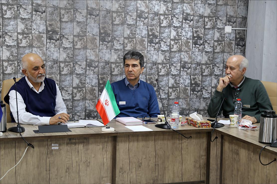 رییس بهداشت و درمان صنعت نفت فارس با فیزیوتراپیست ها به گفتگو نشست 2