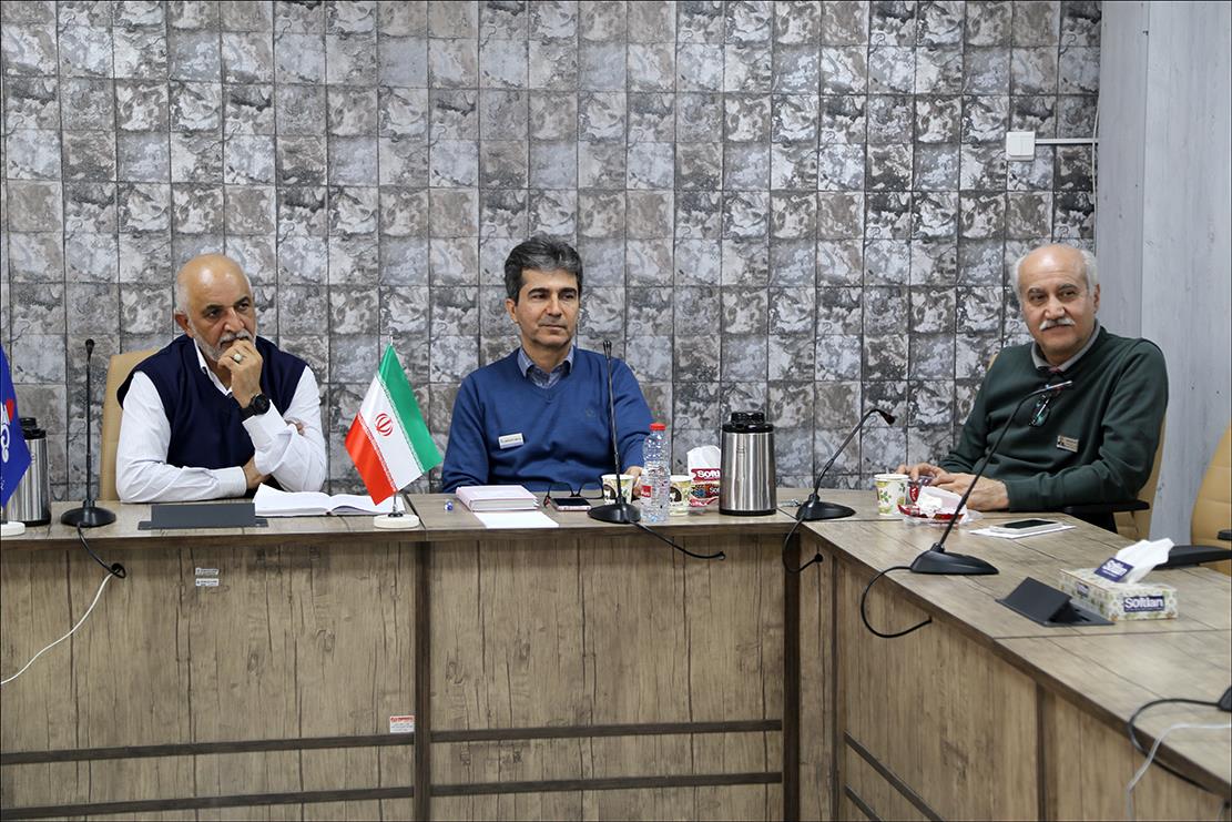 رییس بهداشت و درمان صنعت نفت فارس با فیزیوتراپیست ها به گفتگو نشست 5