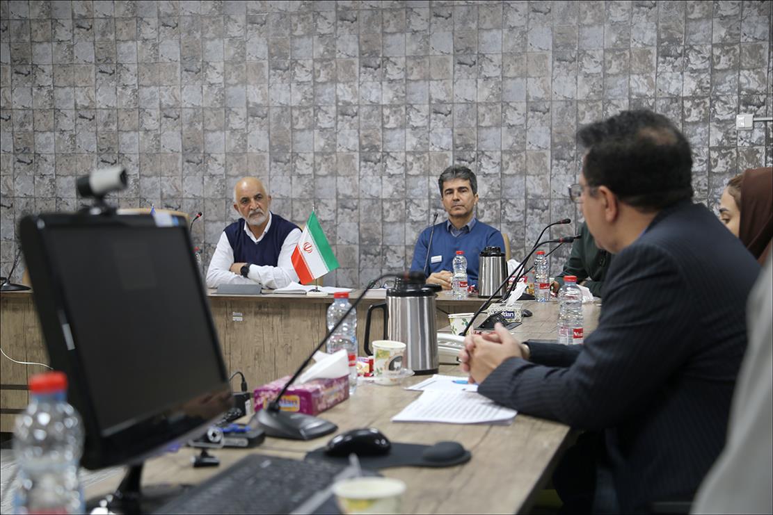 رییس بهداشت و درمان صنعت نفت فارس با فیزیوتراپیست ها به گفتگو نشست 7