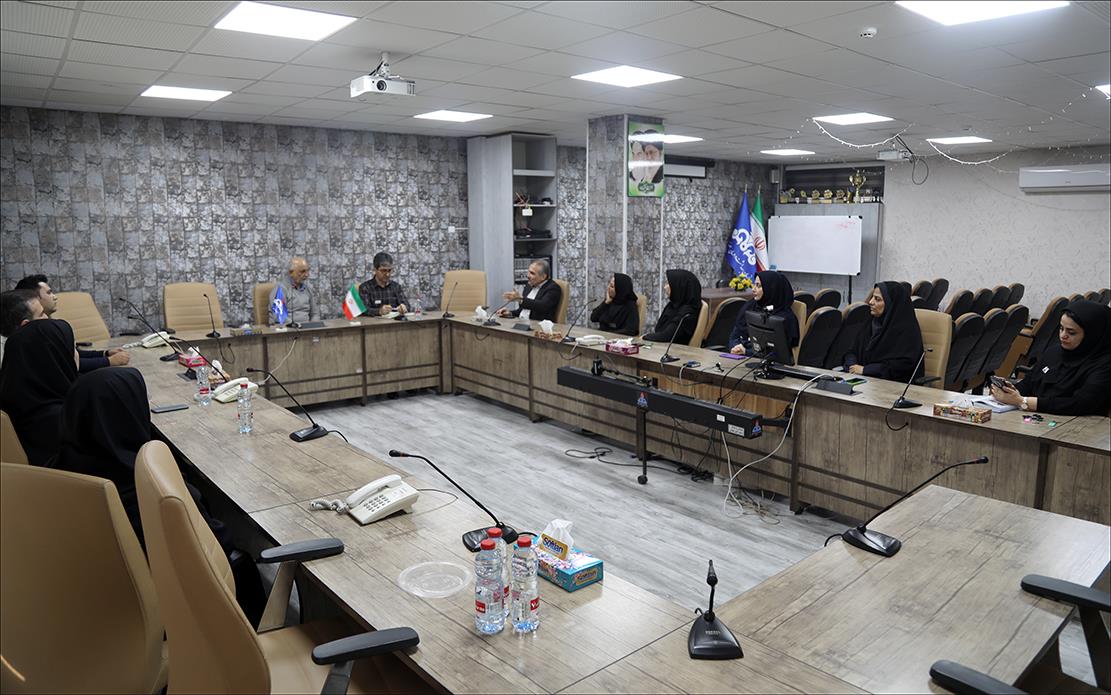 نشست رییس بهداشت و درمان صنعت نفت فارس و واحد امور مالی 2