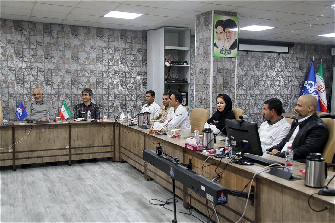 نشست ریاست با پرسنل خدمات دارویی 17