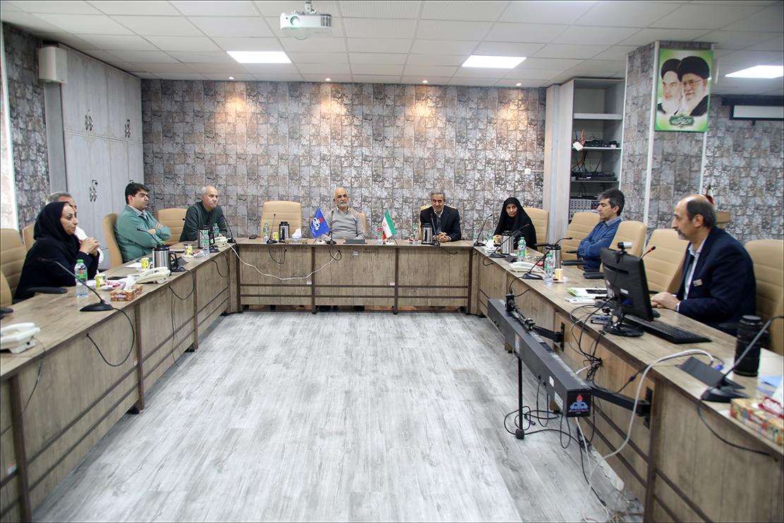 نشست هم اندیشی مسئولان بهداشت و درمان صنعت نفت فارس و دانشگاه علوم پزشکی شیراز در خصوص انطباق 5