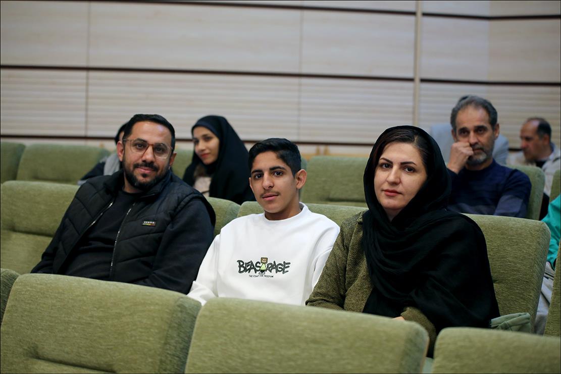 برگزاری جشن پیروزی انقلاب اسلامی در بهداشت و درمان صنعت نفت فارس 5