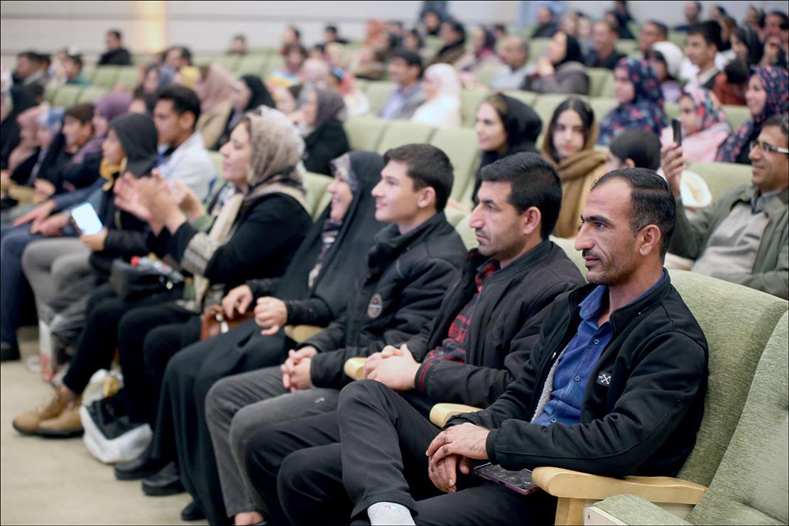 برگزاری جشن پیروزی انقلاب اسلامی در بهداشت و درمان صنعت نفت فارس 19