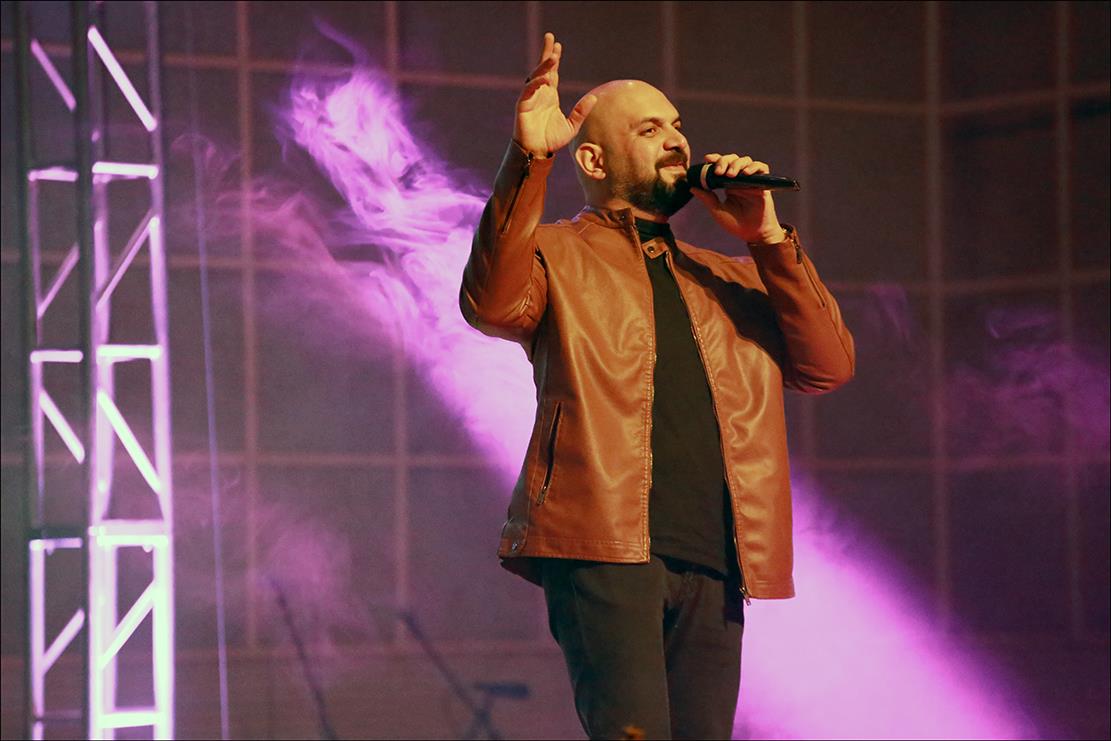 برگزاری جشن پیروزی انقلاب اسلامی در بهداشت و درمان صنعت نفت فارس 26