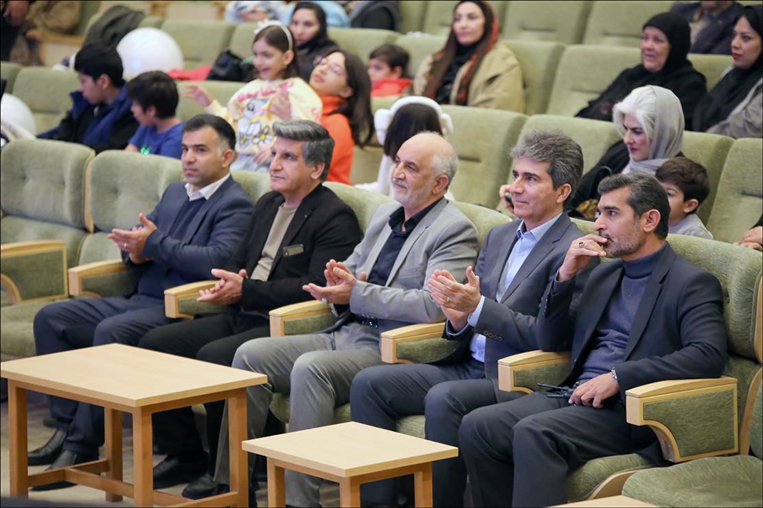 برگزاری جشن پیروزی انقلاب اسلامی در بهداشت و درمان صنعت نفت فارس 28