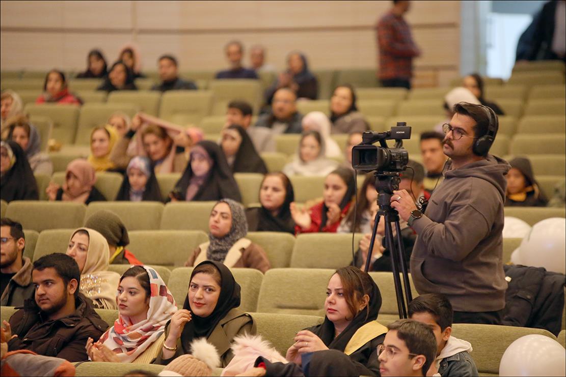 برگزاری جشن پیروزی انقلاب اسلامی در بهداشت و درمان صنعت نفت فارس 29