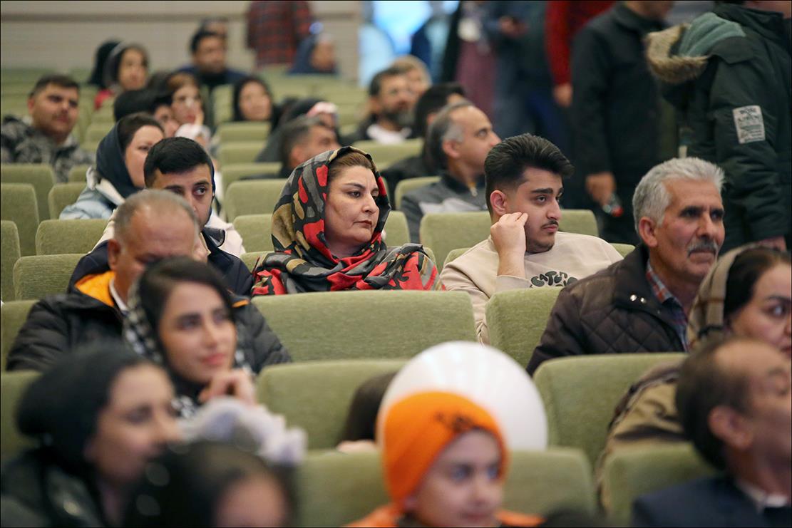 برگزاری جشن پیروزی انقلاب اسلامی در بهداشت و درمان صنعت نفت فارس 31