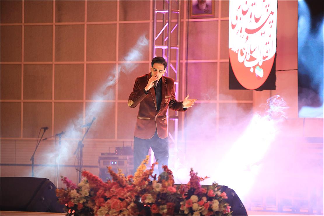 برگزاری جشن پیروزی انقلاب اسلامی در بهداشت و درمان صنعت نفت فارس 46