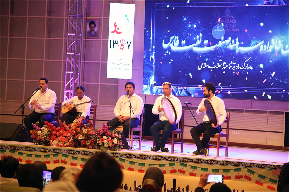 برگزاری جشن پیروزی انقلاب اسلامی در بهداشت و درمان صنعت نفت فارس 48