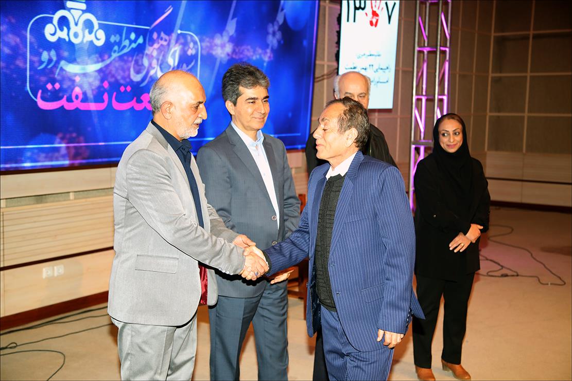 برگزاری جشن پیروزی انقلاب اسلامی در بهداشت و درمان صنعت نفت فارس 51