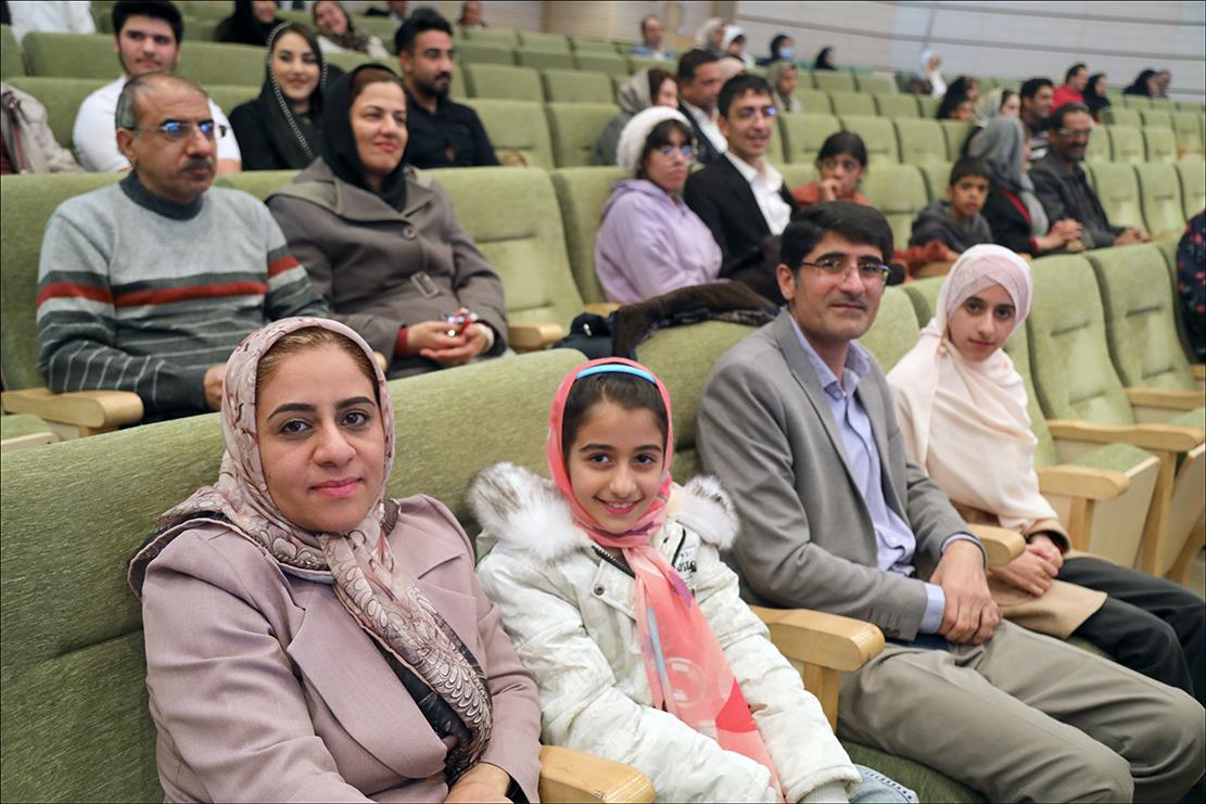 برگزاری جشن پیروزی انقلاب اسلامی در بهداشت و درمان صنعت نفت فارس 64