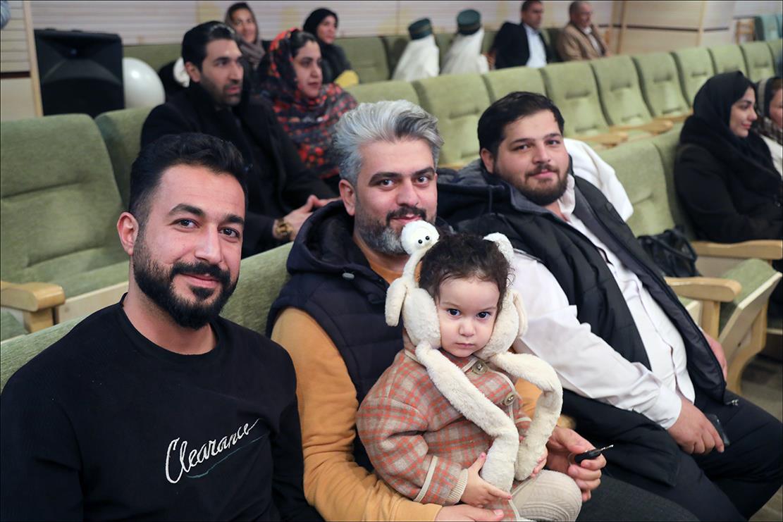 برگزاری جشن پیروزی انقلاب اسلامی در بهداشت و درمان صنعت نفت فارس 68