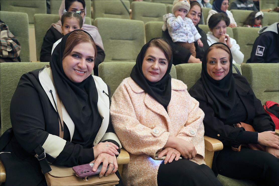 برگزاری جشن پیروزی انقلاب اسلامی در بهداشت و درمان صنعت نفت فارس 79