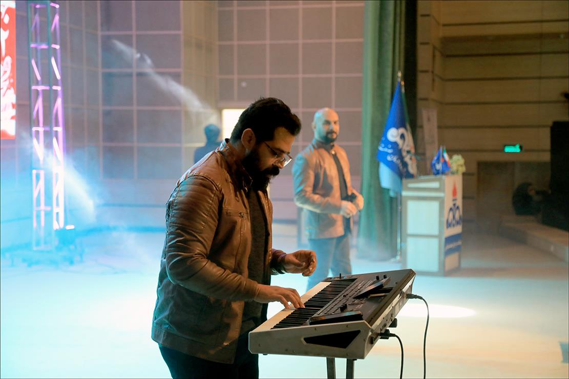 برگزاری جشن پیروزی انقلاب اسلامی در بهداشت و درمان صنعت نفت فارس 83