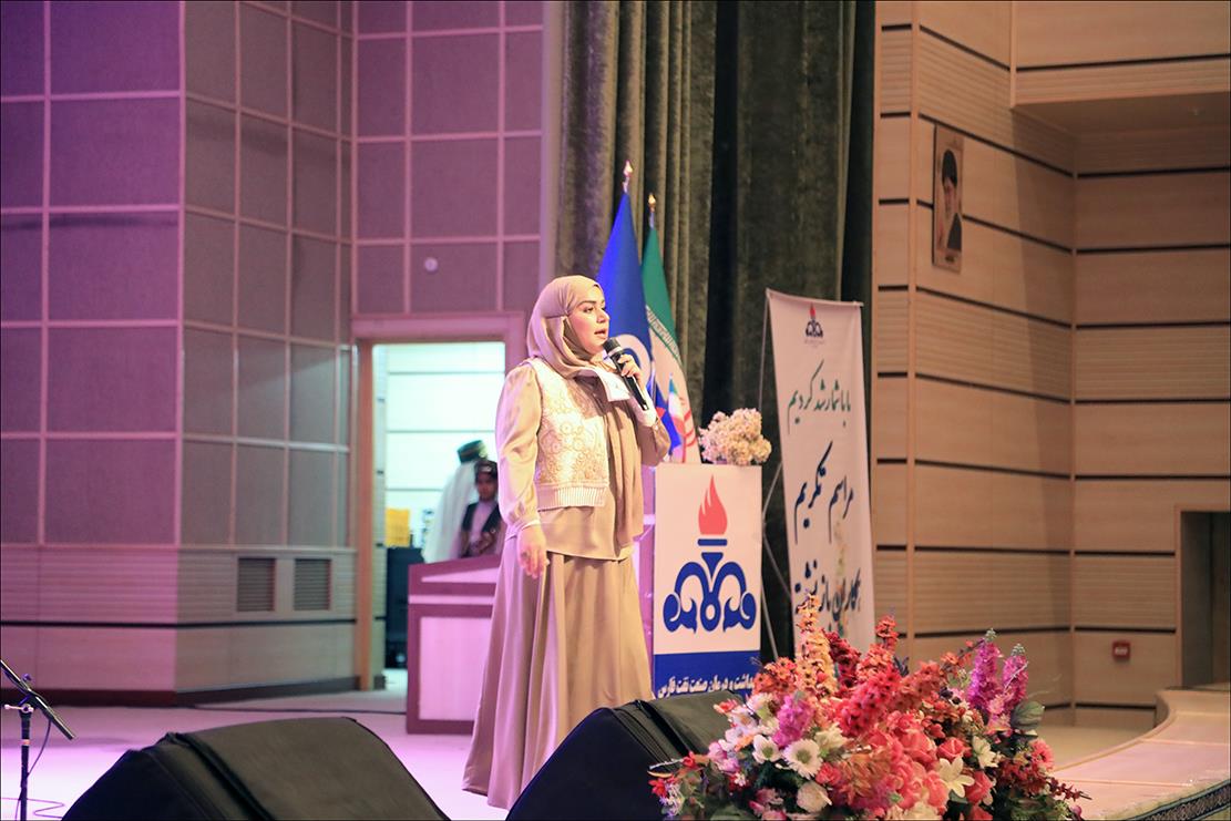 برگزاری جشن پیروزی انقلاب اسلامی در بهداشت و درمان صنعت نفت فارس 89