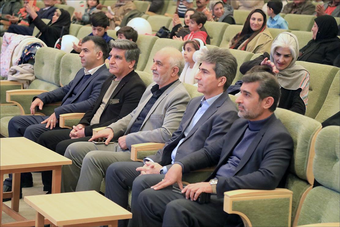 برگزاری جشن پیروزی انقلاب اسلامی در بهداشت و درمان صنعت نفت فارس 90