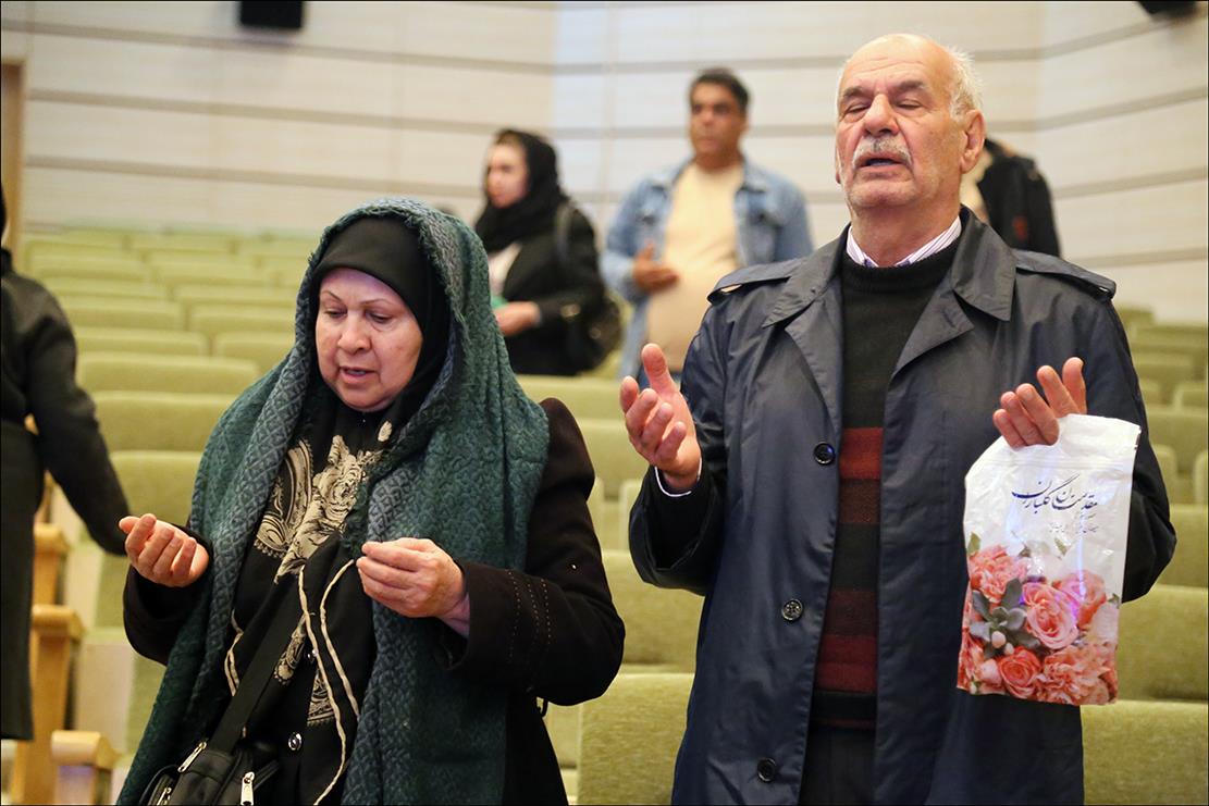 برگزاری جشن پیروزی انقلاب اسلامی در بهداشت و درمان صنعت نفت فارس 96