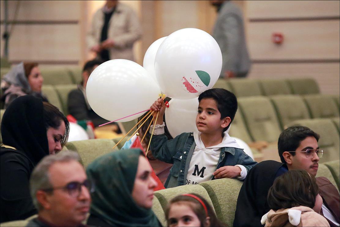 برگزاری جشن پیروزی انقلاب اسلامی در بهداشت و درمان صنعت نفت فارس 100