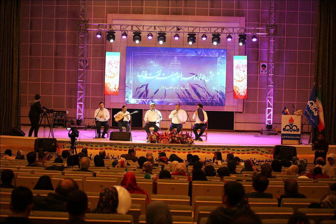 برگزاری جشن پیروزی انقلاب اسلامی در بهداشت و درمان صنعت نفت فارس 102