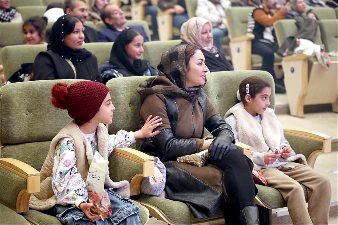 برگزاری جشن پیروزی انقلاب اسلامی در بهداشت و درمان صنعت نفت فارس 112