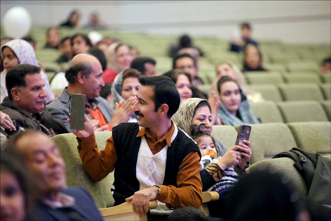 برگزاری جشن پیروزی انقلاب اسلامی در بهداشت و درمان صنعت نفت فارس 119