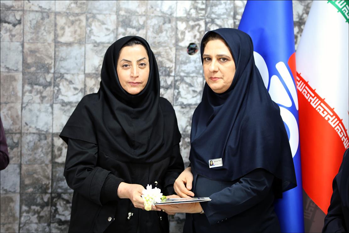 تجلیل از پرستاران نمونه بهداشت و درمان صنعت نفت فارس/ رییس سابق خدمات پرستاری منطقه فارس تکریم شد 12