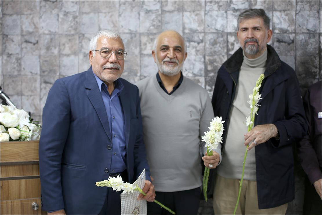 تجلیل از پرستاران نمونه بهداشت و درمان صنعت نفت فارس/ رییس سابق خدمات پرستاری منطقه فارس تکریم شد 20