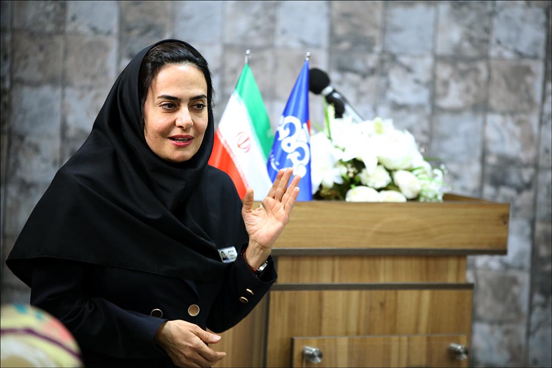 تجلیل از پرستاران نمونه بهداشت و درمان صنعت نفت فارس/ رییس سابق خدمات پرستاری منطقه فارس تکریم شد 28