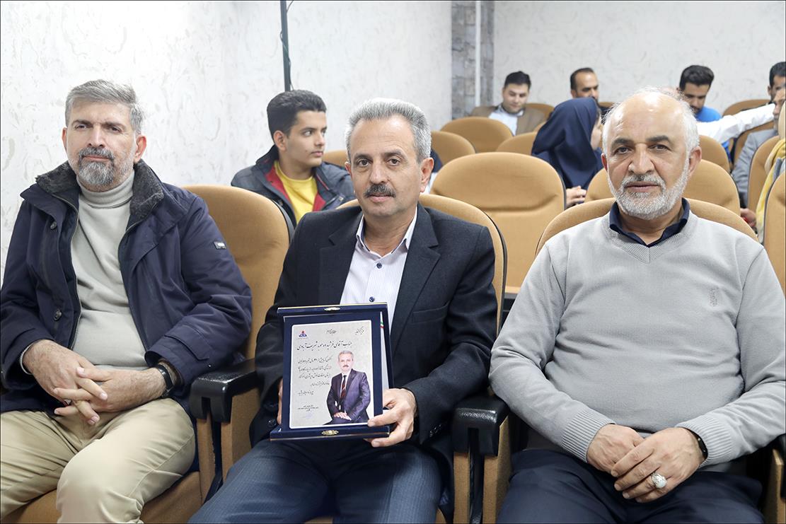 تجلیل از پرستاران نمونه بهداشت و درمان صنعت نفت فارس/ رییس سابق خدمات پرستاری منطقه فارس تکریم شد 38