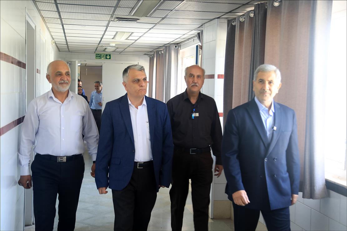 رئیس دانشگاه علوم پزشکی شیراز از بهداشت و درمان صنعت نفت فارس بازدید کرد 23