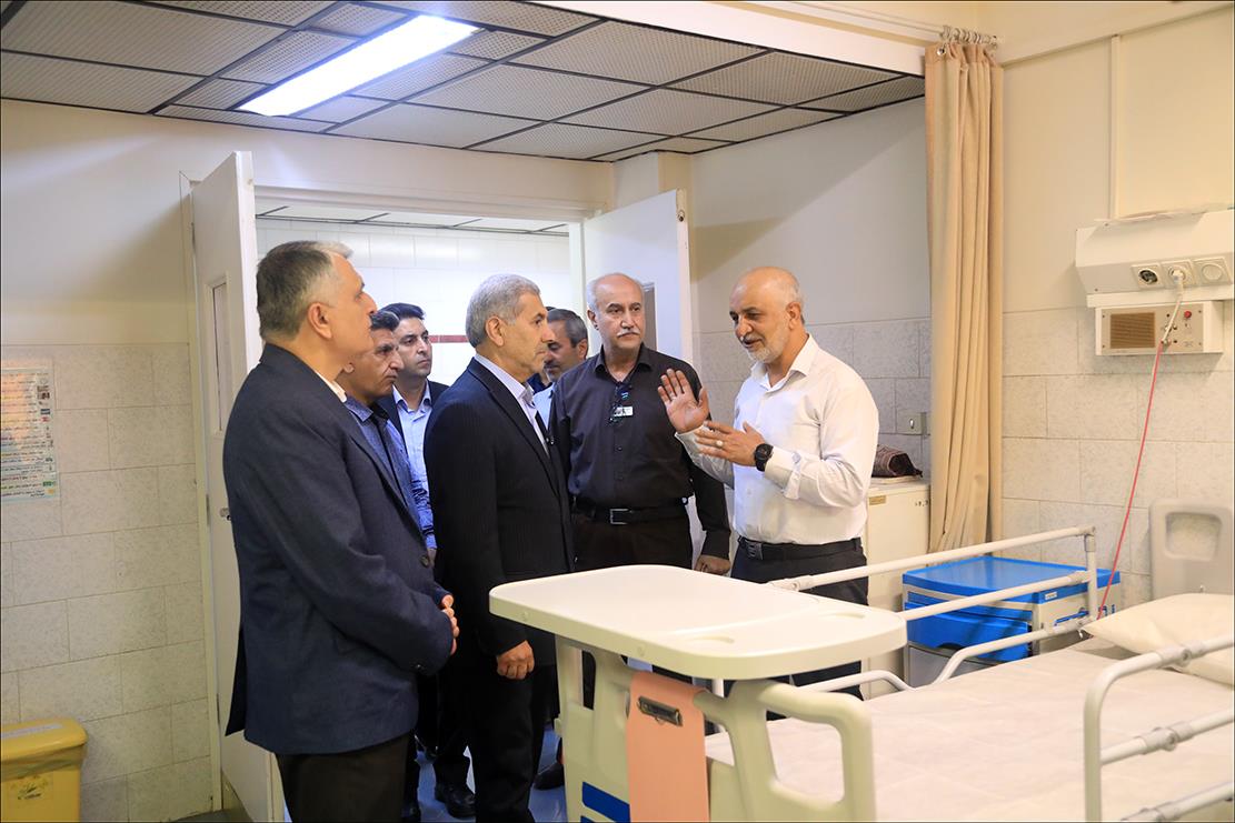 رئیس دانشگاه علوم پزشکی شیراز از بهداشت و درمان صنعت نفت فارس بازدید کرد 21