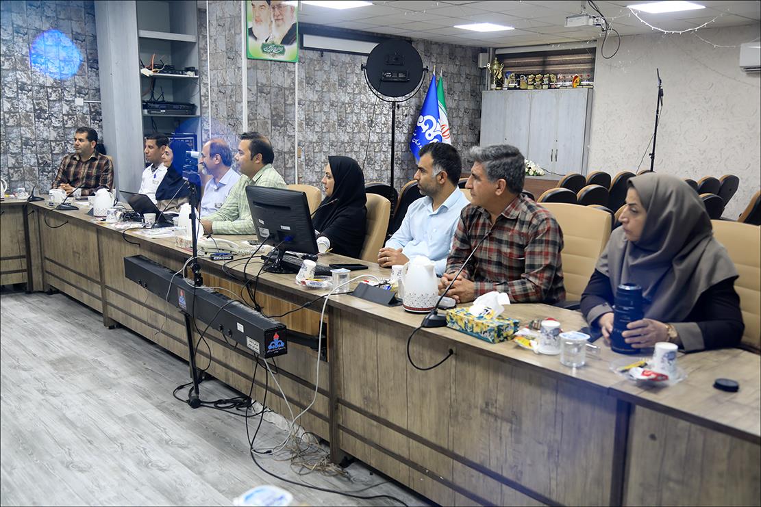 تجلیل از عوامل حادثه نشت گاز پالایشگاه 37