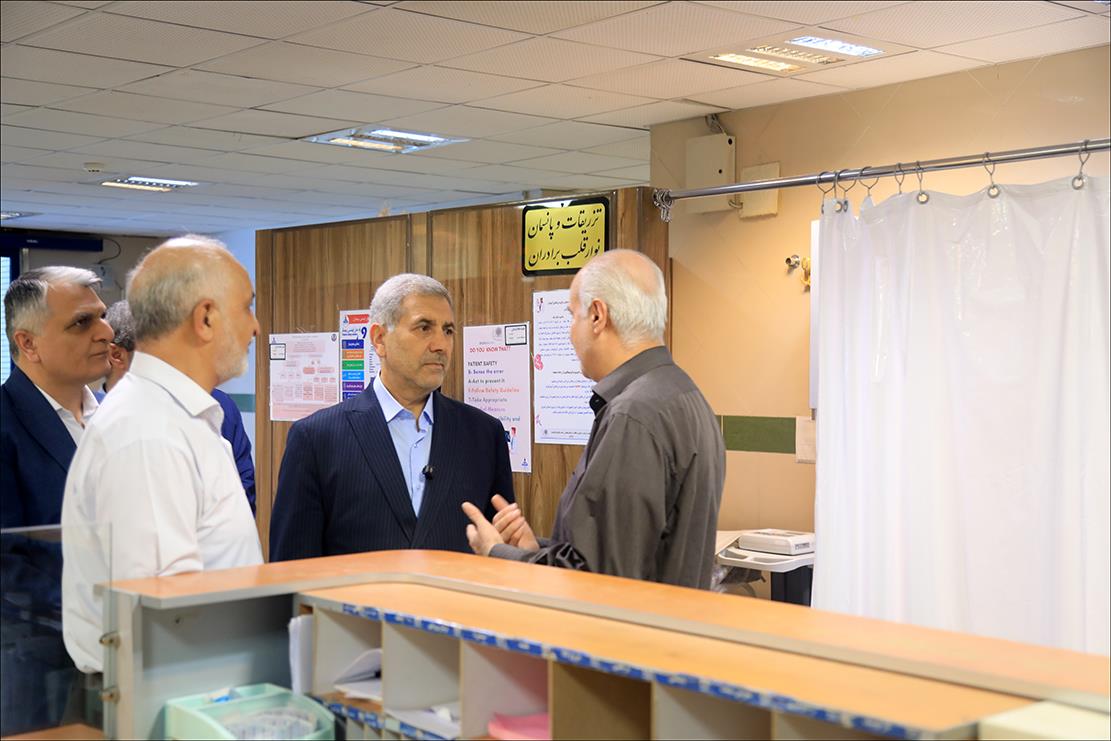 رئیس دانشگاه علوم پزشکی شیراز از بهداشت و درمان صنعت نفت فارس بازدید کرد 16