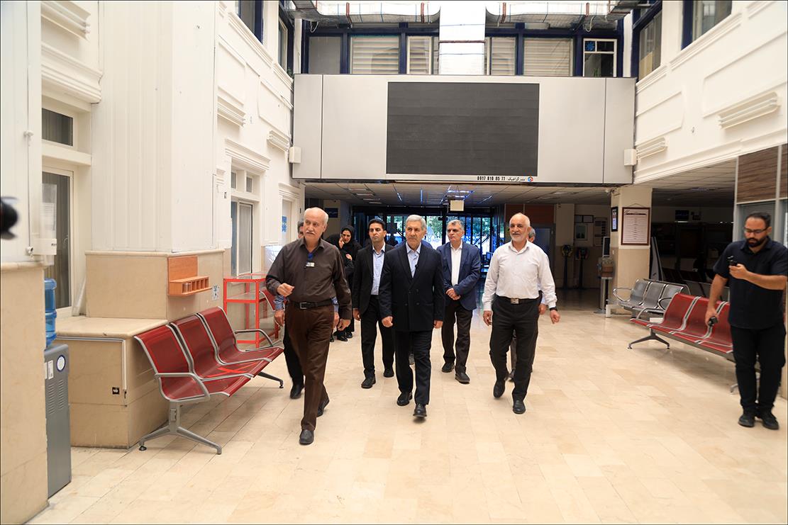 رئیس دانشگاه علوم پزشکی شیراز از بهداشت و درمان صنعت نفت فارس بازدید کرد 13