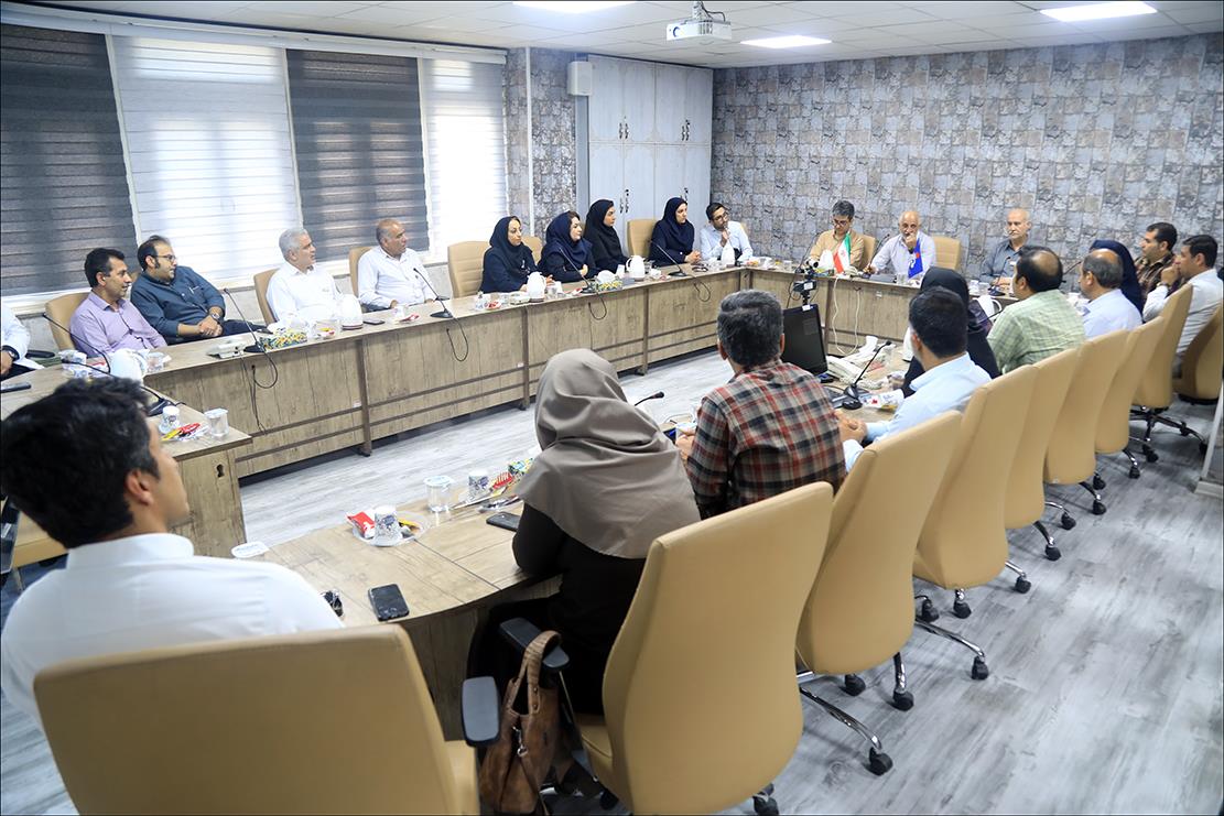 تجلیل از عوامل حادثه نشت گاز پالایشگاه 28