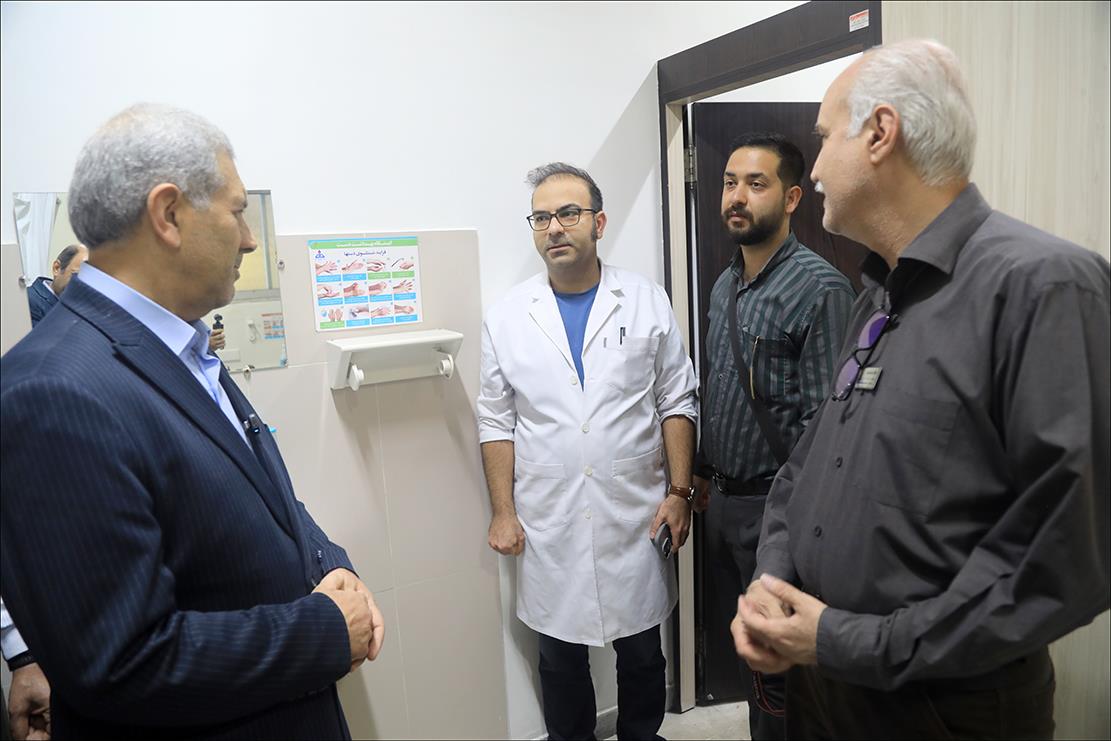 رئیس دانشگاه علوم پزشکی شیراز از بهداشت و درمان صنعت نفت فارس بازدید کرد 9
