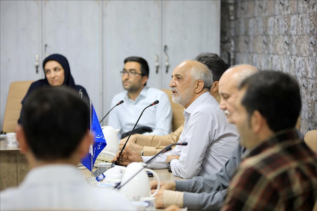 تجلیل از عوامل حادثه نشت گاز پالایشگاه 27