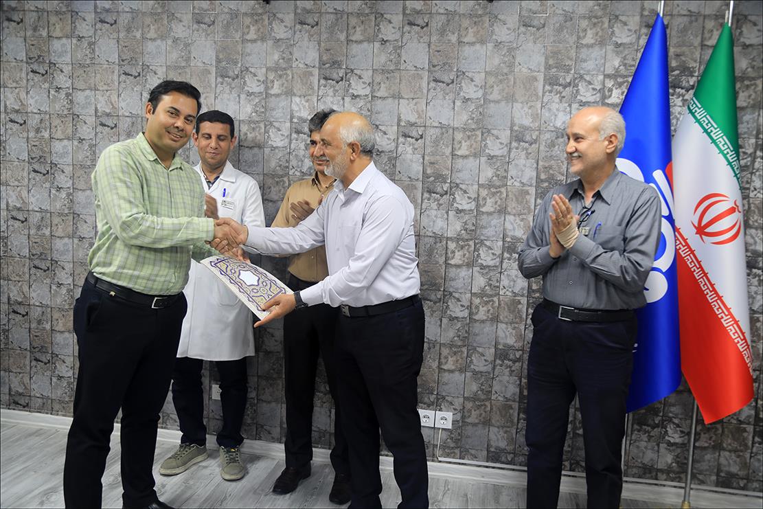 تجلیل از عوامل حادثه نشت گاز پالایشگاه 25