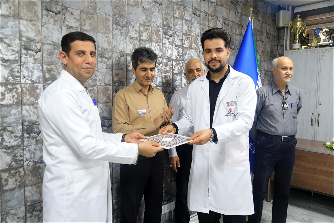 تجلیل از عوامل حادثه نشت گاز پالایشگاه 21