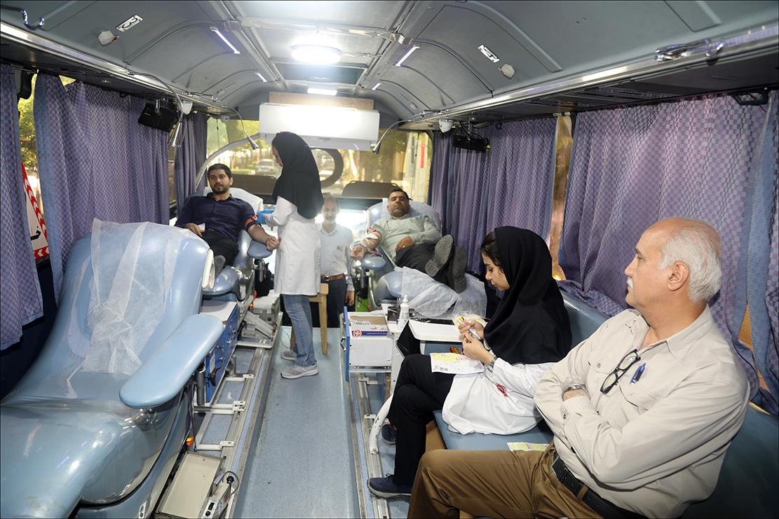 30 هزار لیتر خون اهدایی بهداشت و درمان صنعت نفت فارس  37