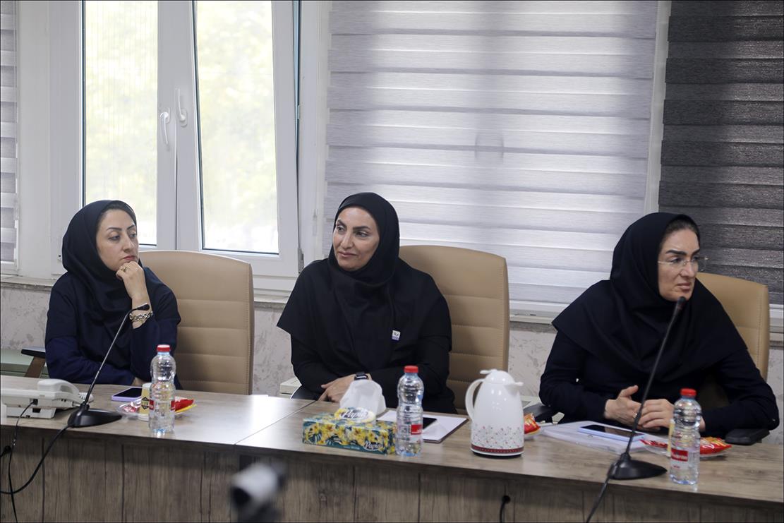 برگزاری نشست روشنگری جهاد تبیین با موضوع جنگ تحمیلی 12 روزه  14